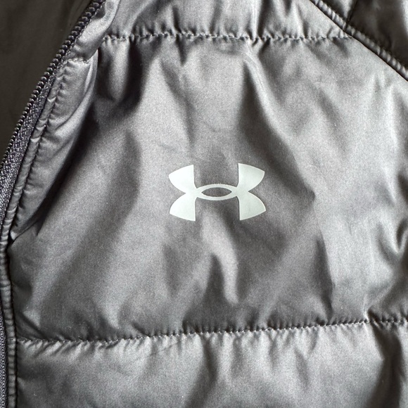 Mens Under Armour Puffer coat size medium, black and gray. Non smoking home. - Picture 4 of 10